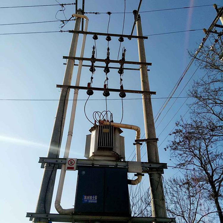 11kv 440v पोल माउंट केलेले सबस्टेशन